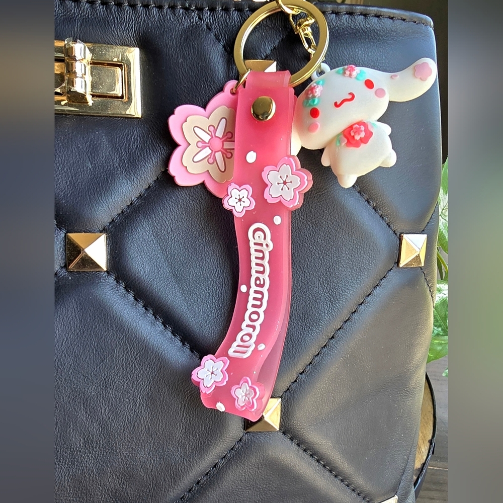 Hello Kitty My Cinnamon Roll Bag Charm Key Fob NIP